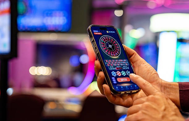demo pp mobile app showing ATP Tour match schedule and live roulette table side-by-side